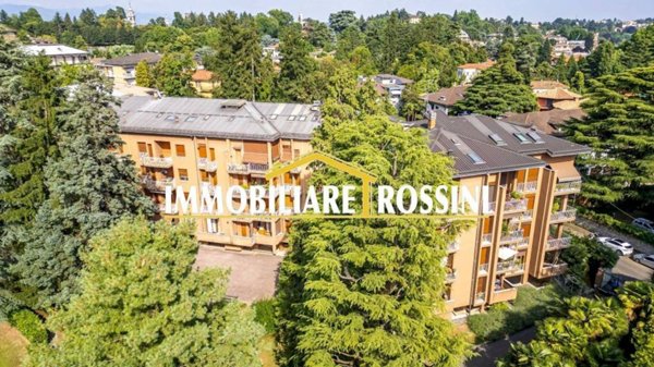 appartamento in vendita a Varese in zona Casbeno