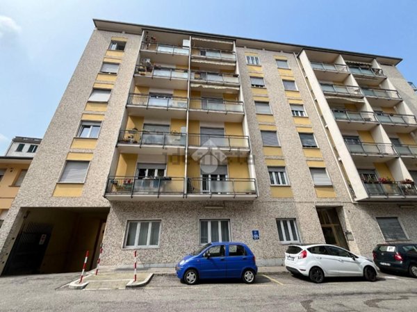 appartamento in vendita a Varese in zona Centro Città