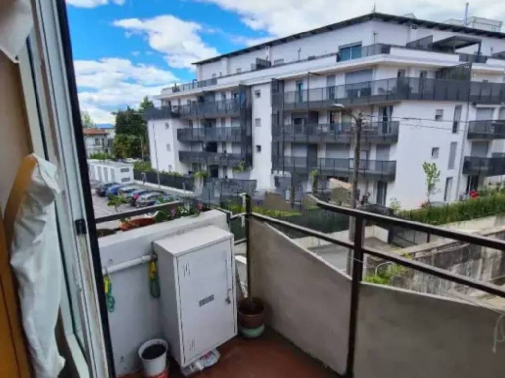 appartamento in vendita a Varese in zona Bizzozero