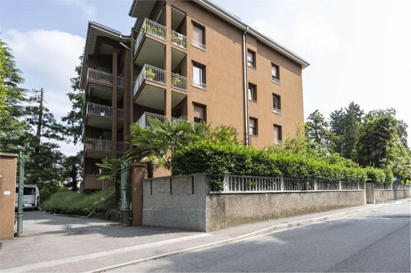 appartamento in vendita a Varese in zona Casbeno