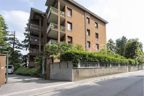 appartamento in vendita a Varese in zona Casbeno
