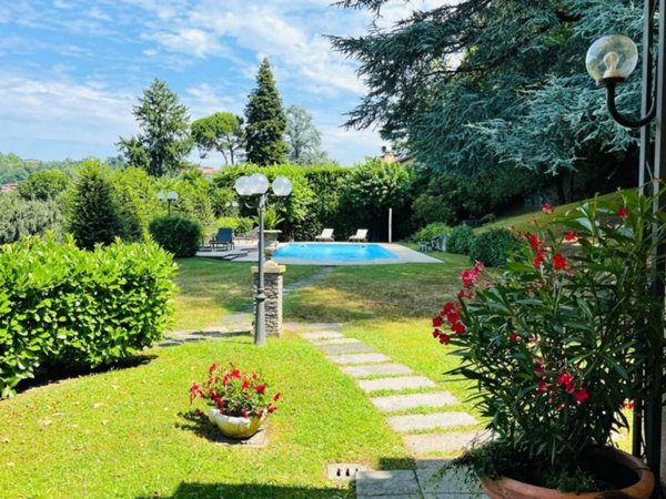 appartamento in vendita a Varese in zona Bosto