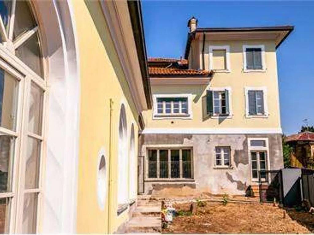 appartamento in vendita a Varese in zona Viale Belforte