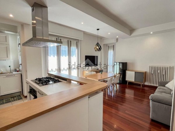 appartamento in vendita a Varese in zona Centro Città