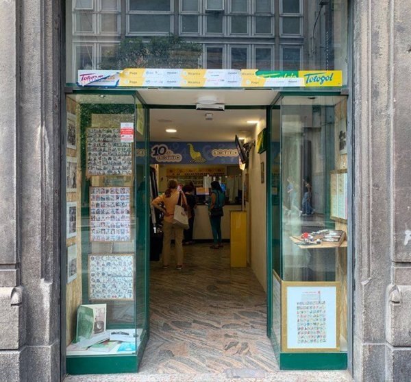 negozio in vendita a Varese in zona Biumo
