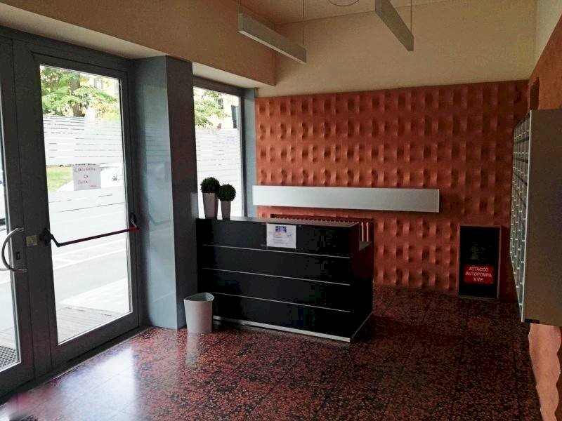 ufficio in vendita a Varese in zona Centro Città