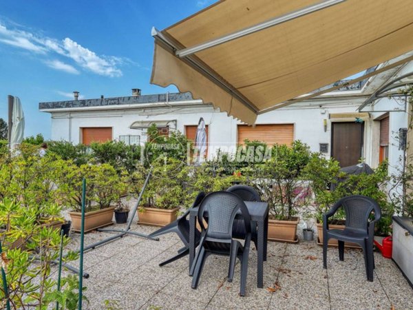 appartamento in vendita a Varese in zona Giubiano