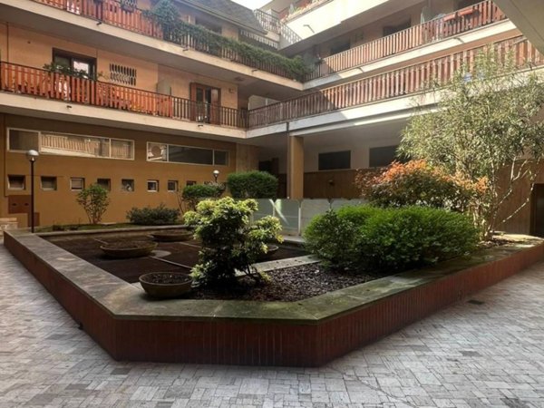 appartamento in vendita a Varese in zona Biumo