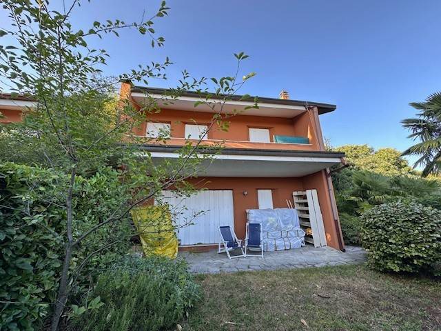 casa indipendente in vendita a Varese in zona Velate