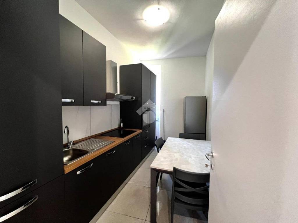 appartamento in vendita a Varese in zona Bizzozero