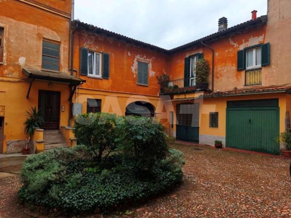 appartamento in vendita a Varese in zona Biumo