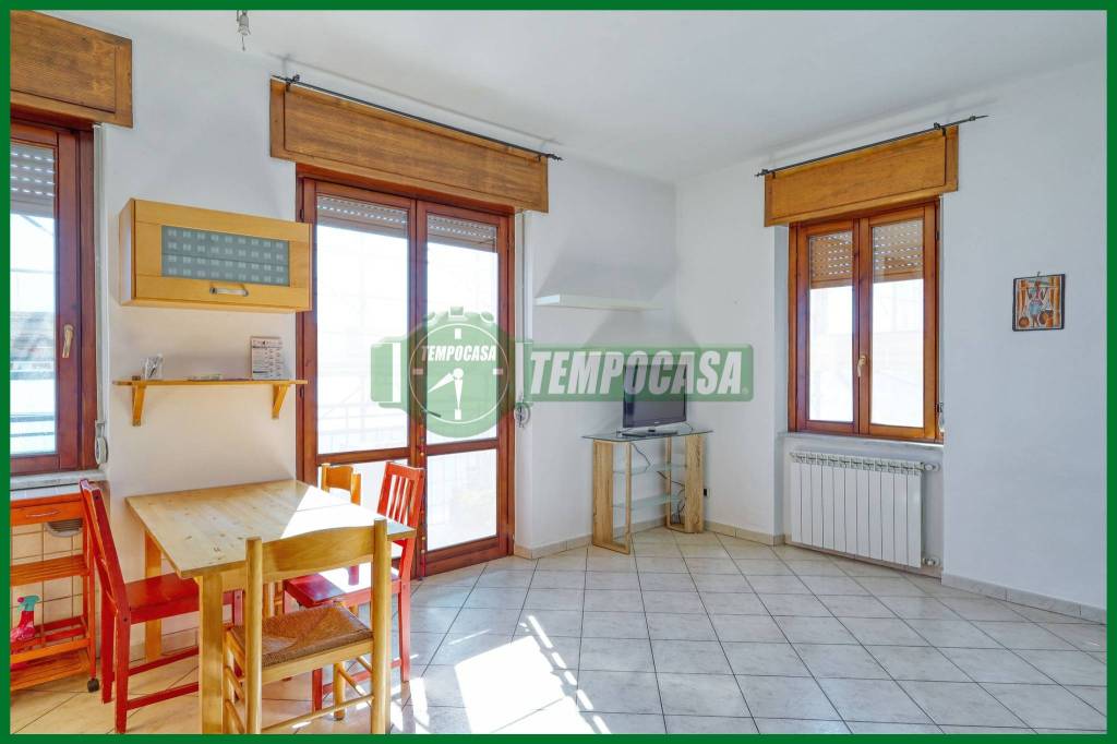 appartamento in vendita a Varese in zona Giubiano