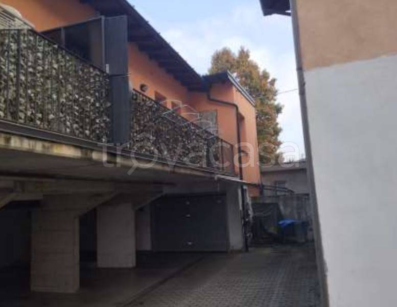 appartamento in vendita a Varese in zona Giubiano