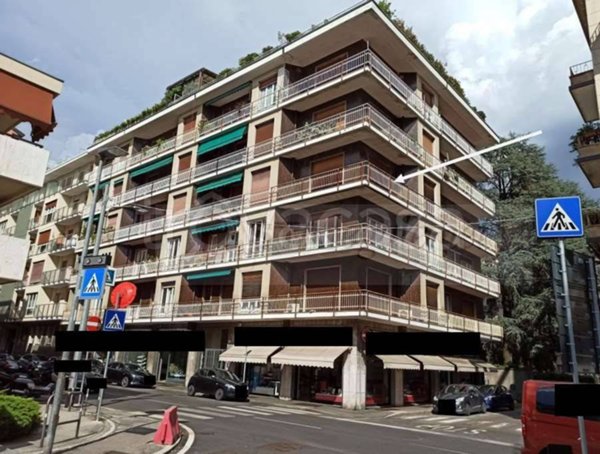 appartamento in vendita a Varese in zona Centro Città
