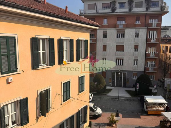 appartamento in vendita a Varese in zona Centro Città