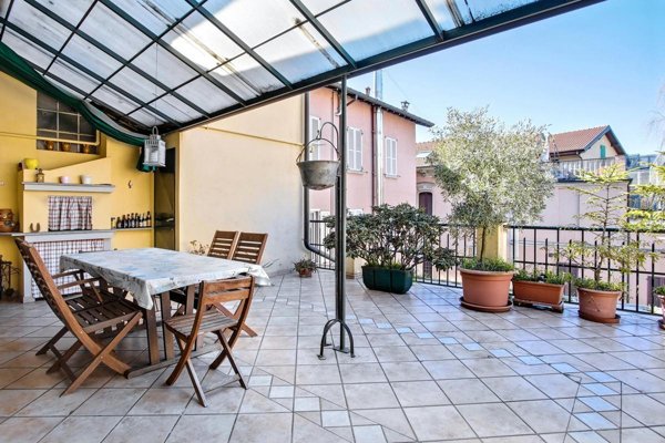 appartamento in vendita a Varese in zona Biumo