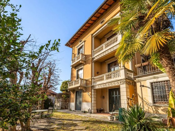 casa indipendente in vendita a Varese in zona Sant'Ambrogio