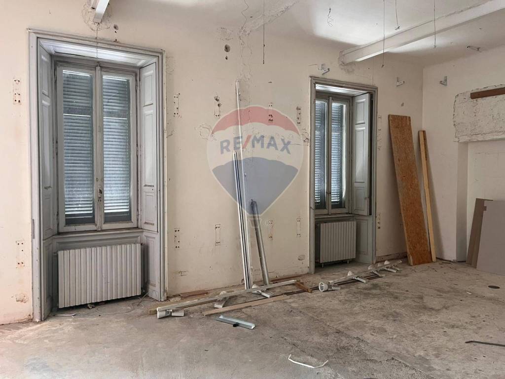 appartamento in vendita a Varese in zona Biumo
