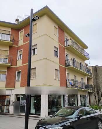 appartamento in vendita a Varese in zona Giubiano