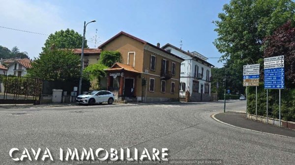 casa indipendente in vendita a Varese in zona Ippodromo