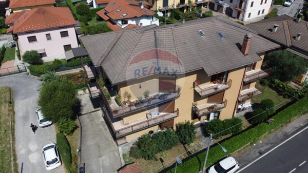 appartamento in vendita a Varese in zona Casbeno