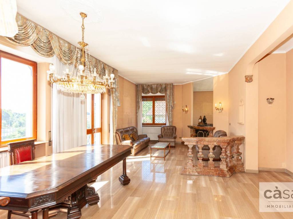 casa indipendente in vendita a Varese in zona Viale Europa