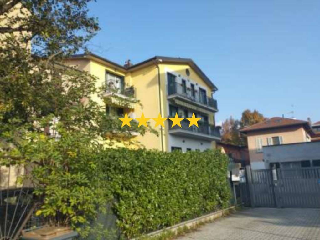 appartamento in vendita a Varese in zona Giubiano