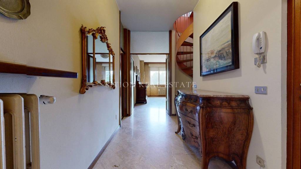 appartamento in vendita a Varese in zona Masnago