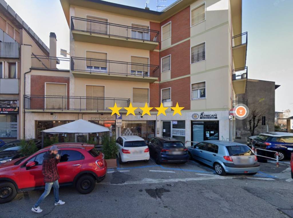 appartamento in vendita a Varese in zona Giubiano