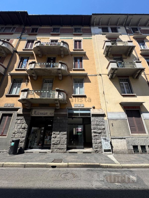 negozio in vendita a Varese in zona Centro Città