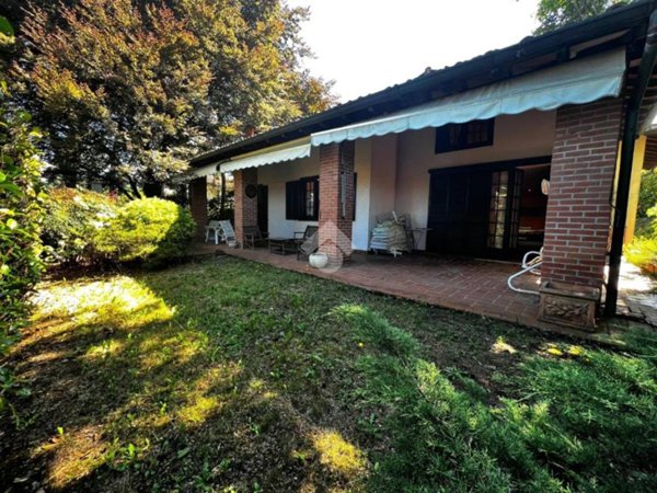 casa indipendente in vendita a Varese in zona Bizzozero