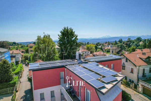 appartamento in vendita a Varese in zona Giubiano