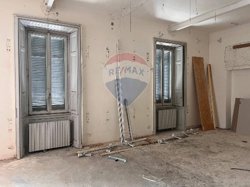 appartamento in vendita a Varese in zona Centro Città