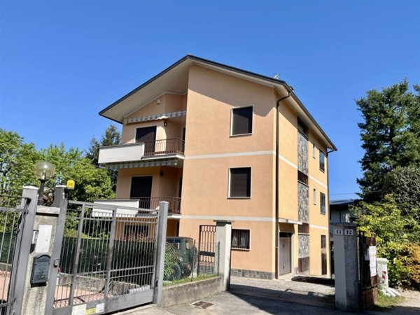 casa indipendente in vendita a Varese in zona Giubiano