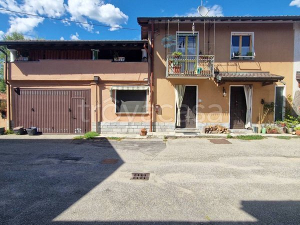 appartamento in vendita a Varese in zona Lissago