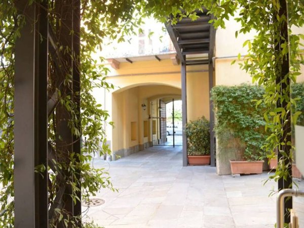 appartamento in vendita a Varese in zona Biumo