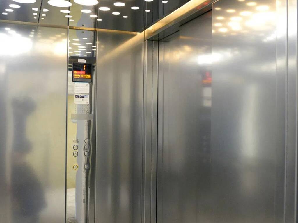 appartamento in vendita a Varese in zona Biumo