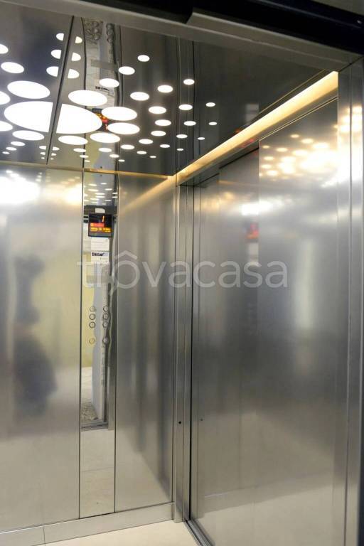appartamento in vendita a Varese in zona Centro Città