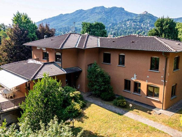 casa indipendente in vendita a Varese in zona Ippodromo