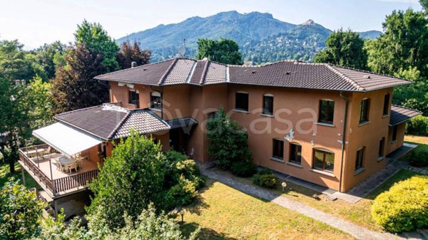 casa indipendente in vendita a Varese in zona Centro Città