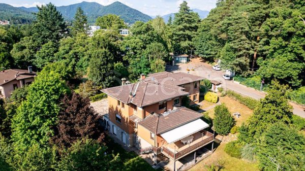 casa indipendente in vendita a Varese in zona Centro Città