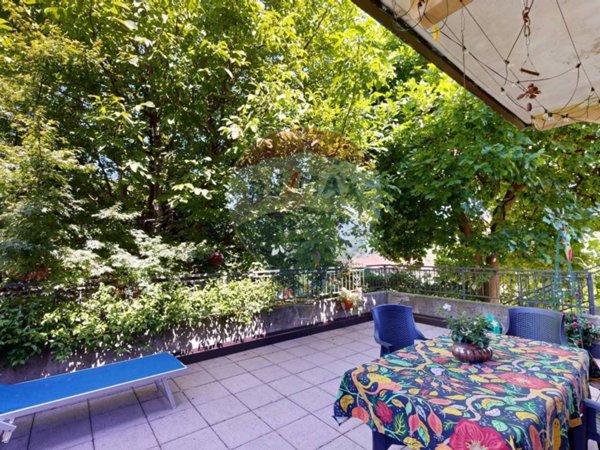casa indipendente in vendita a Varese in zona Bizzozero