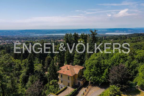 casa indipendente in vendita a Varese in zona Rasa di Varese