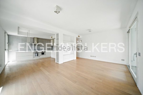 appartamento in vendita a Varese in zona Avigno