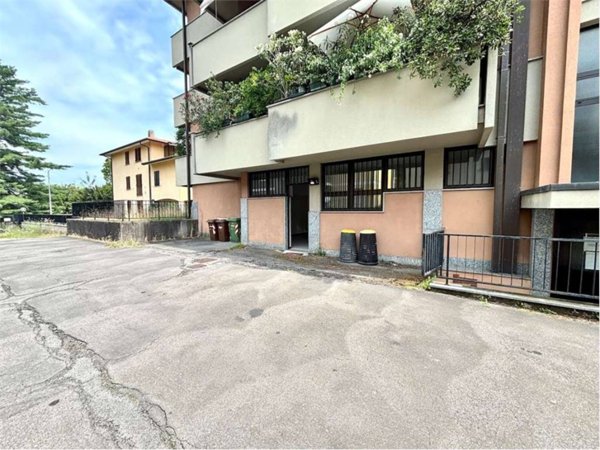 appartamento in vendita a Varese in zona Biumo