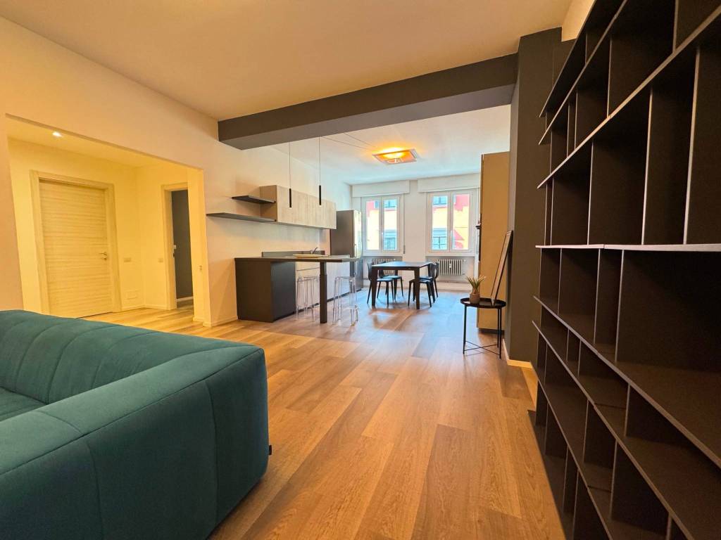 appartamento in vendita a Varese in zona Biumo