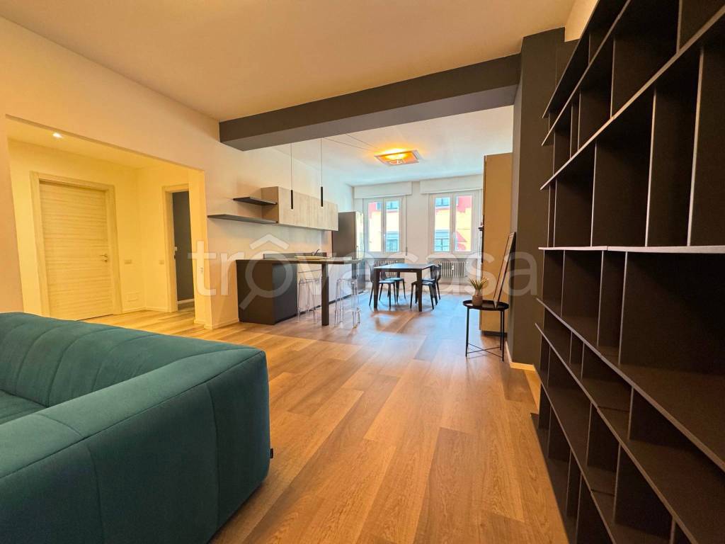 appartamento in vendita a Varese in zona Biumo