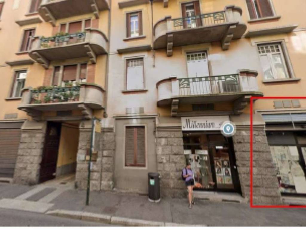 negozio in vendita a Varese in zona Centro Città