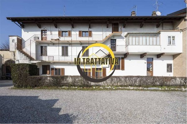 appartamento in vendita a Varese in zona Velate
