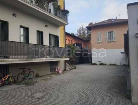 appartamento in vendita a Varese in zona Giubiano